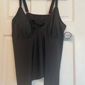 New w/tags Tankini. Brand:Shore club swimsuits for all. Size 20 Black. Underwire